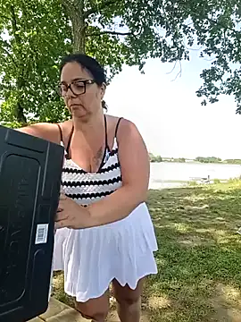 pulpeuse64 online show from April 21, 2026, 11:49 am