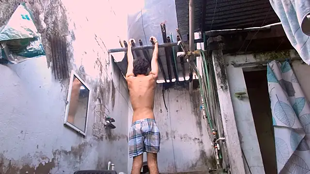 FlexxPrimee online show from April 25, 2026, 8:17 pm