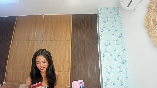 AlisHoward online show from April 23, 2026, 6:21 pm