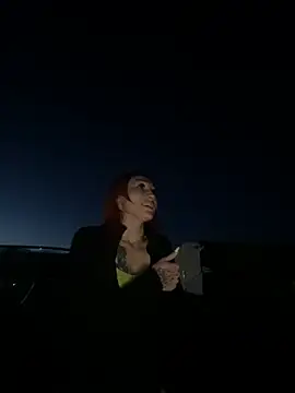 ThornsandHoney online show from April 22, 2026, 2:25 am