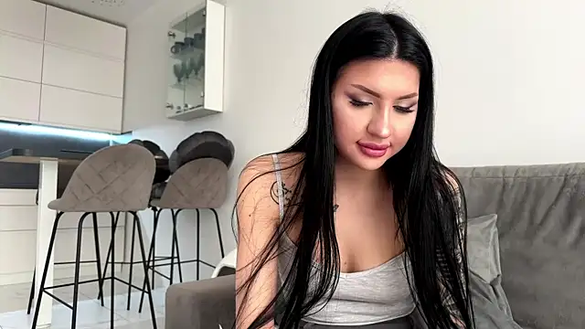 AuraXO online show from April 20, 2026, 5:32 am