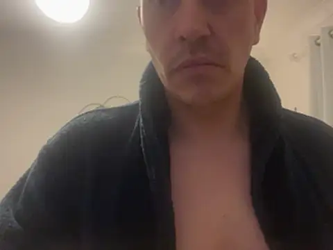 Snapshot of malcolm2334 chatting on April 12, 2026, 1:10 am malcolm2334 online show from April 12, 2026, 1:10 am