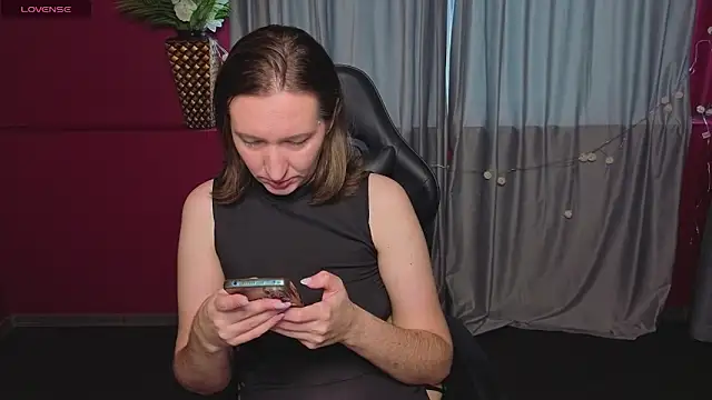 Snapshot of SelestiaSnata chatting on May 7, 2026, 1:44 am SelestiaSnata online show from May 7, 2026, 1:44 am