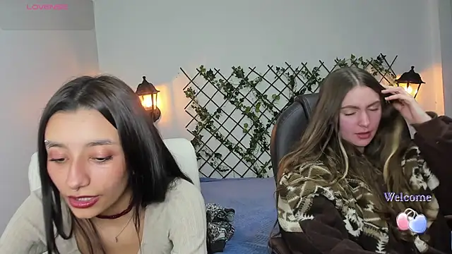 Snapshot of nana__rousse chatting on February 18, 2026, 11:22 pm nana rousse online show from February 18, 2026, 11:22 pm