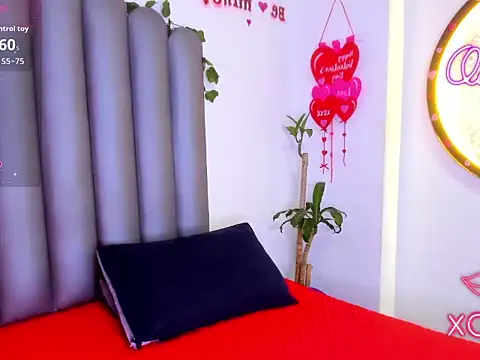 Miaa-Foxx online show from March 30, 2026, 7:48 pm