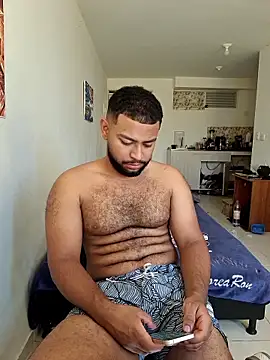 Snapshot of KLEYTON33 chatting on March 16, 2026, 2:32 pm KLEYTON33 online show from March 16, 2026, 2:32 pm