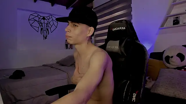 juan posada online show from February 11, 2026, 8:36 pm