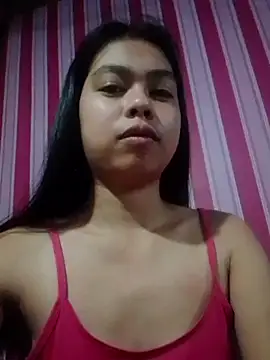 Snapshot of Heavens_night04 chatting on May 8, 2026, 12:32 pm Heavens night04 online show from May 8, 2026, 12:32 pm