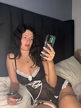 NaughtyGirlMia  online show from February 5, 2026, 7:07 pm