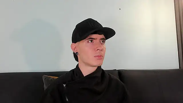 Lio      online show from March 6, 2026, 9:44 pm