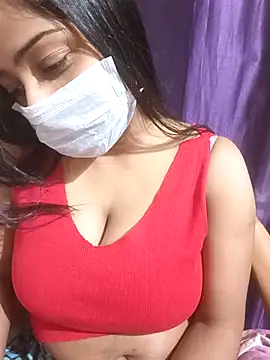 MidnightVibes  online show from February 4, 2026, 5:41 pm