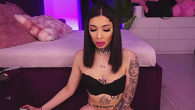 CassandraFoxy online show from March 10, 2026, 5:12 am