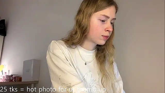 Flexiblegirl online show from March 3, 2026, 4:35 pm