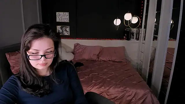 Maykinkya online show from April 19, 2026, 6:10 pm