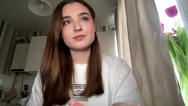 LissaBliss online show from March 10, 2026, 2:11 pm