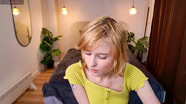 Akimo  online show from February 22, 2026, 1:42 pm