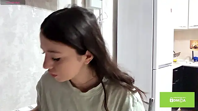 Snapshot of ZyntraLoom chatting on March 3, 2026, 12:44 pm ZyntraLoom online show from March 3, 2026, 12:44 pm