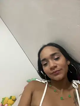 Maria x Alejandra online show from March 28, 2026, 10:20 pm