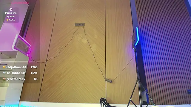 dionlee9 online show from March 8, 2026, 2:04 am