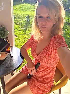 Couple-Kiwii-Orchidee-Boy online show from April 19, 2026, 4:28 pm