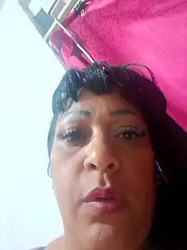 Snapshot of SabrinaColin chatting on May 23, 2026, 5:23 am SabrinaColin online show from May 23, 2026, 5:23 am