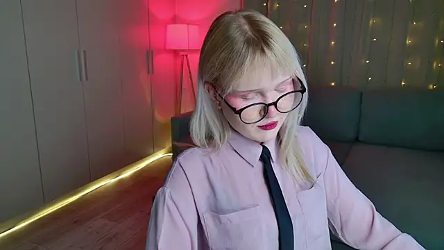 Mary Piersen online show from April 28, 2026, 8:58 pm