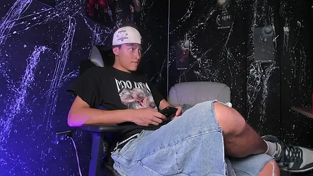 Snapshot of SalvatoreBenford chatting on February 16, 2026, 8:49 pm SalvatoreBenford online show from February 16, 2026, 8:49 pm