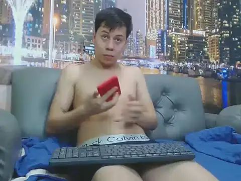 santiago xxxcol online show from April 20, 2026, 11:50 pm