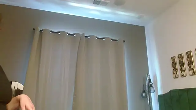 HazelSkyesChat online show from March 18, 2026, 8:12 pm