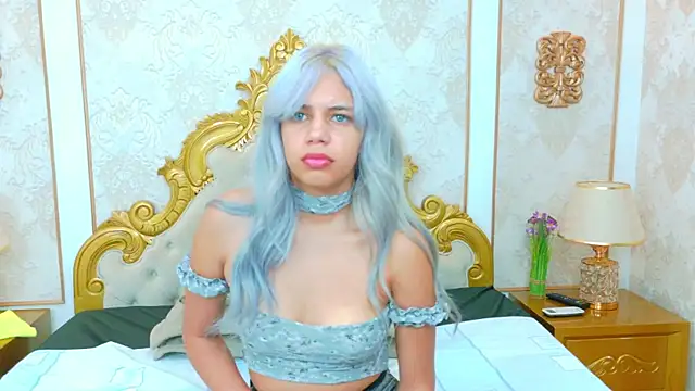 AlanaHouston online show from February 11, 2026, 12:32 pm