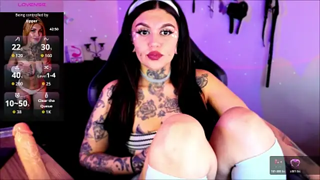 Zoeee 001 online show from March 29, 2026, 12:49 pm