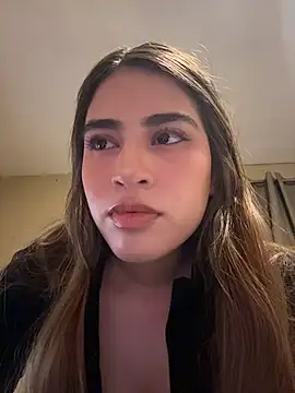 romyamo online show from March 30, 2026, 3:18 am