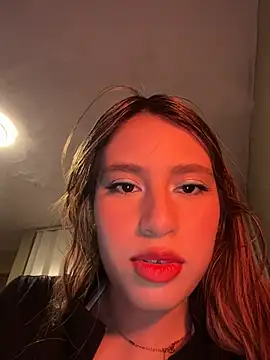 romyamo online show from April 21, 2026, 2:51 am