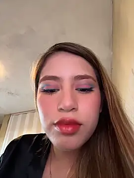 romyamo online show from April 21, 2026, 11:51 pm