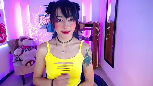 Snapshot of FIORELLA_L chatting on June 27, 2026, 12:22 pm FIORELLA L online show from June 27, 2026, 12:22 pm