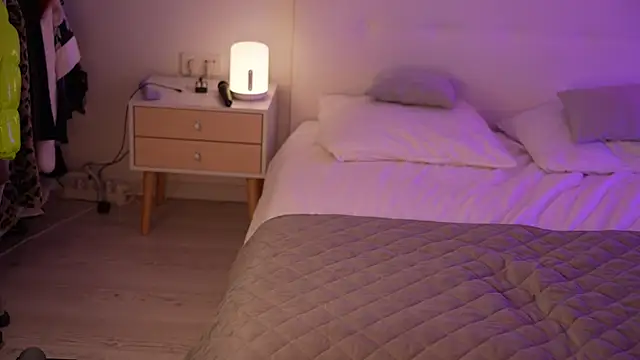 Sarah Pink online show from February 27, 2025, 5:47 pm