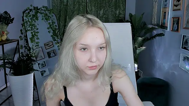 MaoqiBeverly online show from April 6, 2026, 4:46 am