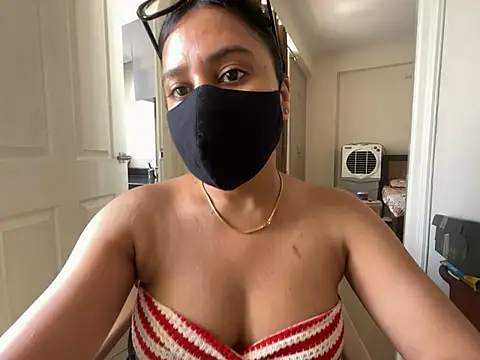 Anna girl22 online show from April 21, 2026, 3:46 am