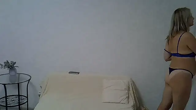 Snapshot of Opaldream chatting on June 6, 2026, 9:08 pm Opaldream online show from June 6, 2026, 9:08 pm