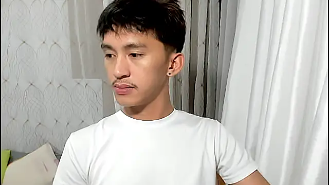  andrie69  online show from April 20, 2026, 1:03 pm