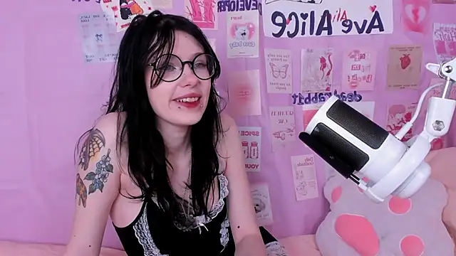 NessaV online show from February 1, 2026, 9:08 am