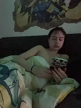 Just-Lilly online show from April 1, 2026, 2:23 am