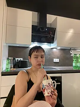 Just-Lilly online show from April 5, 2026, 3:20 pm