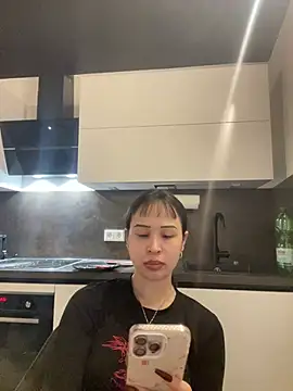 Just-Lilly online show from April 15, 2026, 3:41 pm