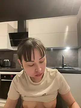 Snapshot of Just-Lilly chatting on July 21, 2026, 7:27 pm Just-Lilly online show from July 21, 2026, 7:27 pm