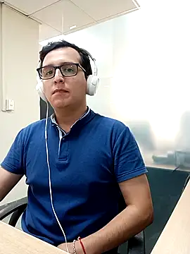 Snapshot of tresporcincoesmimedida chatting on February 19, 2026, 7:21 pm tresporcincoesmimedida online show from February 19, 2026, 7:21 pm