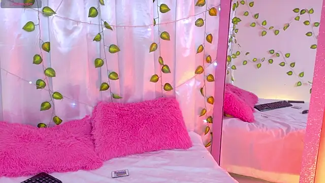 AlannaSmiless online show from March 12, 2026, 1:39 pm