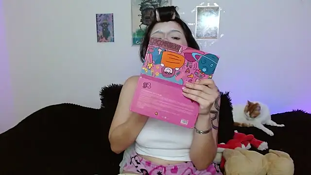 miadavisXXX online show from April 21, 2026, 7:50 pm