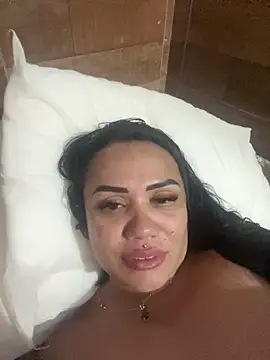 Deyseprado35 online show from February 23, 2026, 9:12 pm