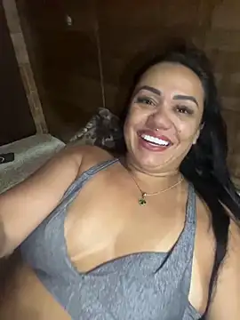 Snapshot of Deyseprado35 chatting on April 1, 2026, 10:07 pm Deyseprado35 online show from April 1, 2026, 10:07 pm